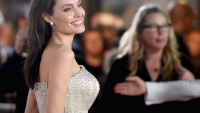 Angelina Jolie Yine Göz Kamaştırdı