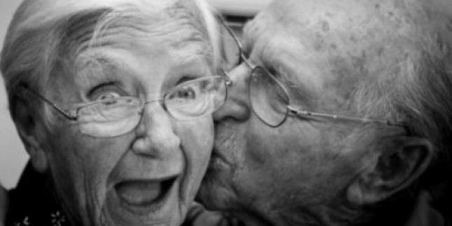 Şimdiden “Yaşlı Evli Çift” Olduğunuzu Kanıtlayan 6 Şey