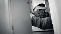 15 Yaşındaki Kızı, Zorla ‘Tecavüz Odası’na Soktular!