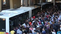 Metrobüs Sapığı İstanbulluların Korkulu Rüyası Oldu!