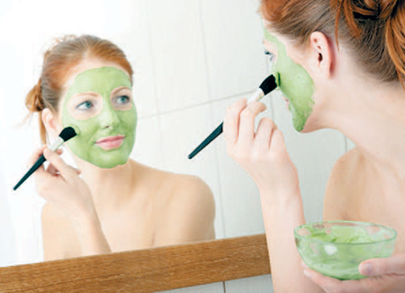 1-avocado-face-mask